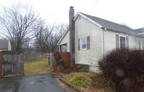 6 Water St, Hackettstown NJ  07840-4927 exterior