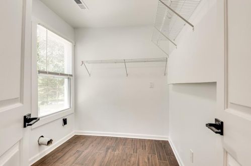 2705 Baker Rdg Dr, Atlanta GA  30318-7258 exterior