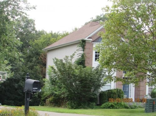 43 Saunders Ln, Hackettstown, NJ 07840-5531