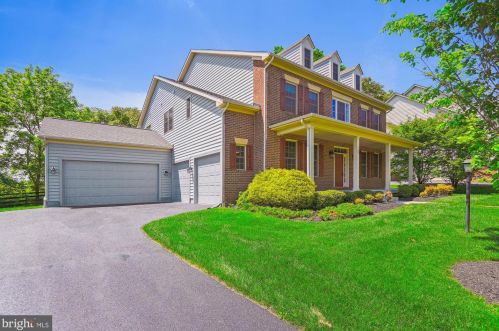 107 Levenbury Pl, Hamilton, VA 20158-9062
