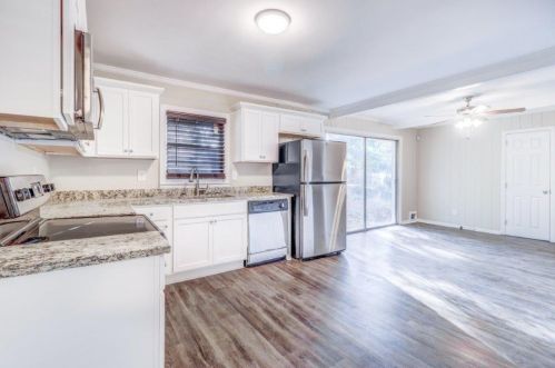 1890 Idlewood Dr, Atlanta GA  30344-1306 exterior