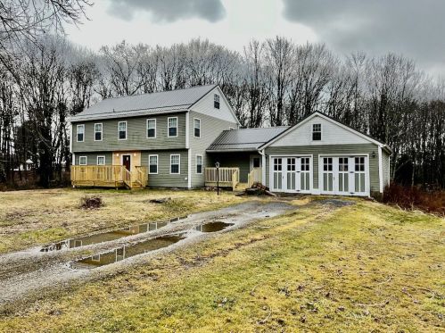 123 Miller Rd, Franklin, PA 16323-3525