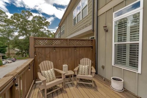2142 Havenwood Trl, Atlanta GA  30319-4018 exterior