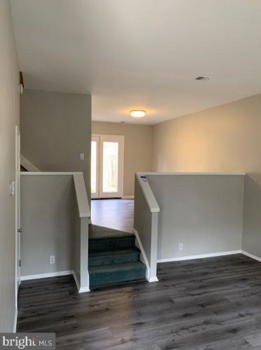 9741 Ashbourn Dr, Springfield VA  22015-1852 exterior