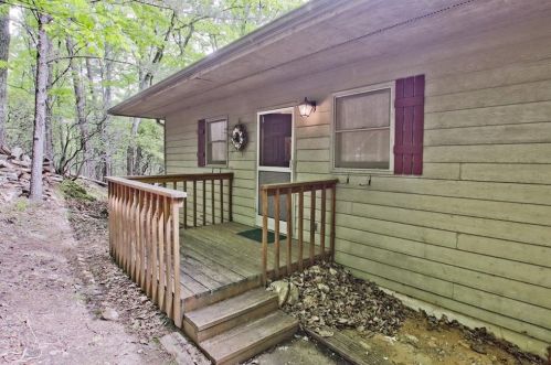 517 Alpine Dr, Big Canoe, GA 30143-3412