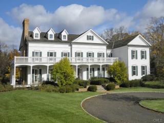 100 Doubling Rd, Greenwich, CT 06830-4041