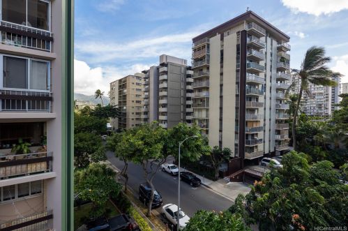 424 Walina St, Honolulu HI 96815-2955 exterior