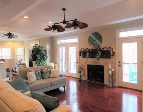 136 Lake Ridge Dr, Mc Cormick, SC 29835-2505