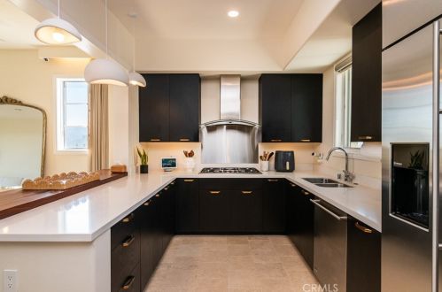 670 Caruso Ave, Glendale CA  91210-1519 exterior