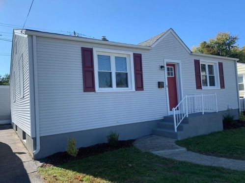 8 Whittlesey Rd, Providence, RI 02919-5025