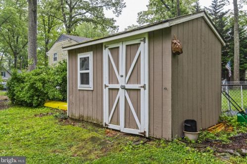 414 Ben Oaks Dr, Severna Park MD 21146-2207 exterior