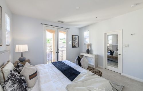 39 Tall Oak, Irvine CA  92603-4213 exterior