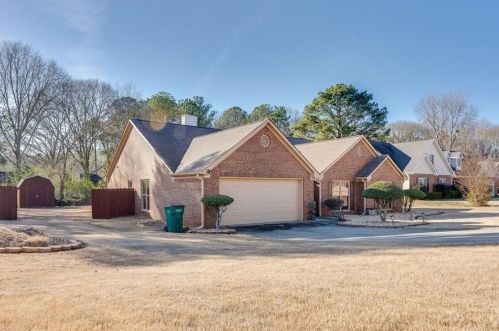 2424 Scarlet Ln, Conyers, GA 30013-2958