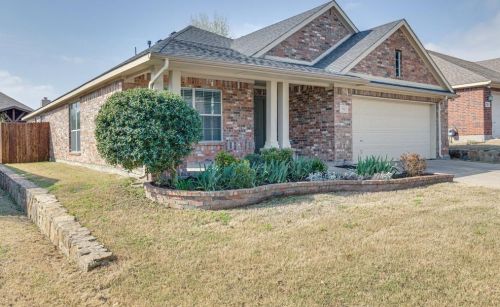 732 Darlington Trl, Fort Worth TX  76131-3544 exterior