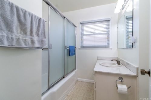 3835 Stansell Dr, Riverside CA  92501-1850 exterior