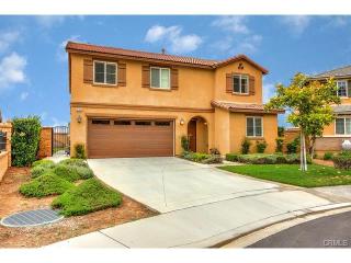 15810 Willow Dr, Fontana, CA 92337-9066
