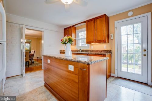 106 Lynnmoor Dr, Silver Spring MD 20901-1516 exterior