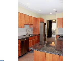 256 Hampshire Dr, Plainsboro NJ  08536-4326 exterior