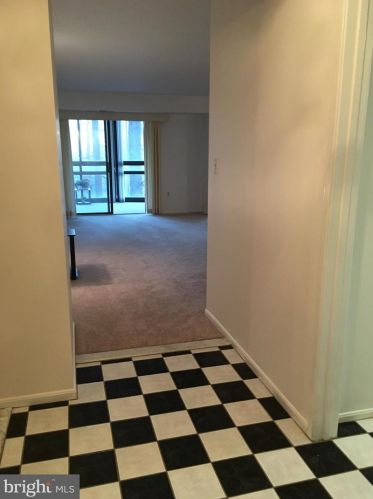 15100 Interlachen Dr, Silver Spring MD 20906-5611 exterior