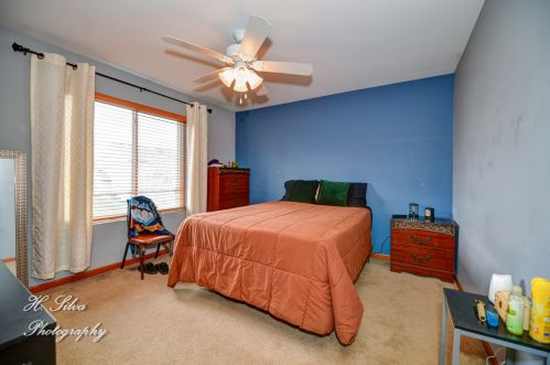 708 Bay Shore Dr, Pingree Grove IL  60140-9144 exterior