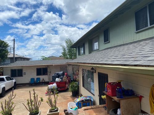 1008 9 Ave, Honolulu HI  96816-2489 exterior