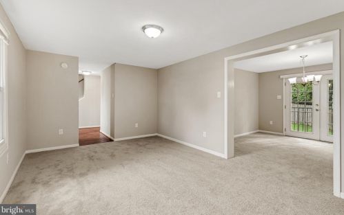 8902 Albert Stewart Ln, Silver Spring MD 20910-1949 exterior