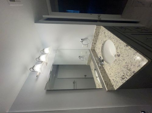 71 Montre Sq, Atlanta GA  30327-4044 exterior