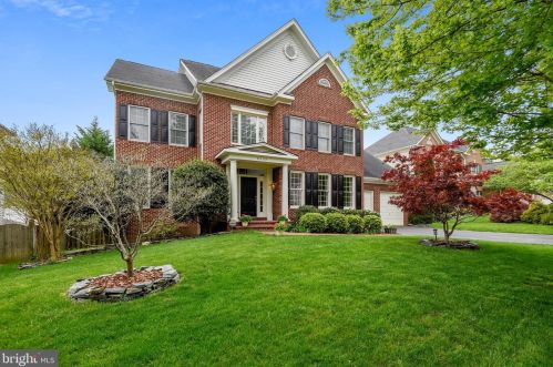 8058 Winstead Manor Ln, Lorton, VA 22079-1143