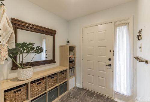 68 Sayre Dr, Princeton NJ  08540-5807 exterior