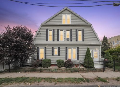 1060 Broad St, Meriden, CT 06450-3446