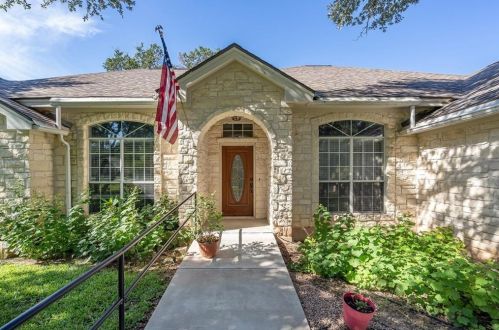 125 Ridgewood Cv, Georgetown, TX 78633-4336