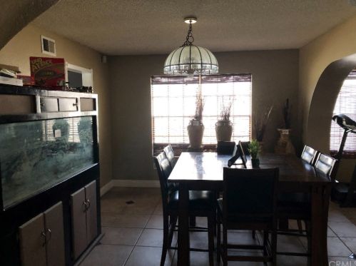 11051 Cleveland Ave, Riverside CA  92503-5934 exterior