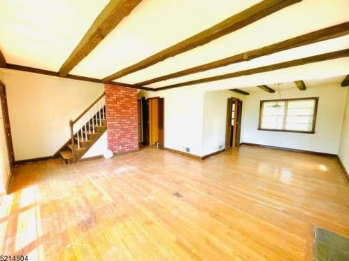 34 Meadow Ln, Bloomfield, NJ 07003-4308