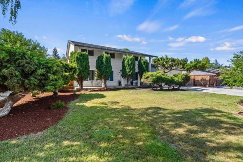 14400 Blossom Hill Rd, Los Gatos, CA 95032-5120