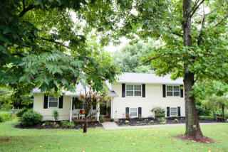 1318 Ridgeway Cir, Athens, TN 37303-4462