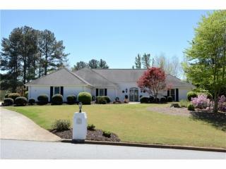 110 Brooks Gln, Roswell, GA 30075-1206