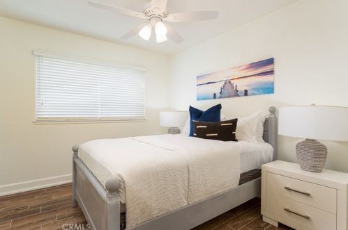 5042 Doanoke Ave, Irvine CA  92604-2407 exterior