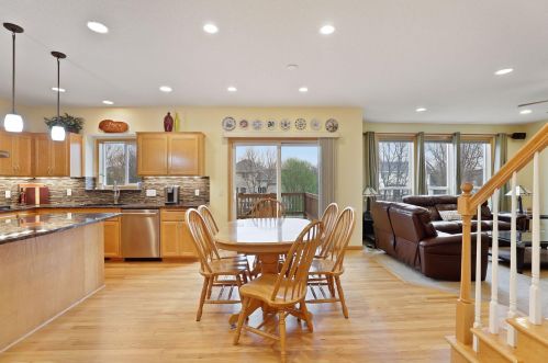 2915 Eagle Valley Dr, Saint Paul MN  55129-4266 exterior