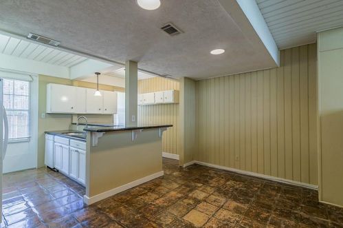 17 Lakeway St, Conroe TX  77304-3416 exterior