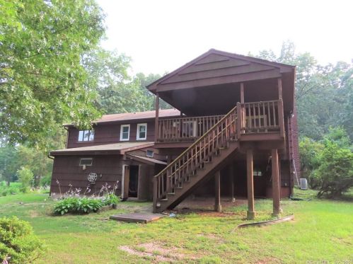 10 Summit Dr, Windsor CT  06095-3238 exterior