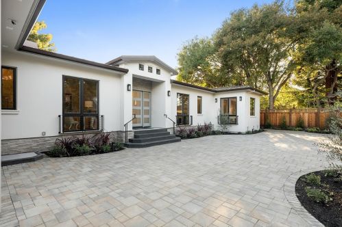 1052 Fife Ave, Palo Alto, CA 94301-3026