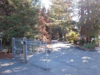 5890 Rancho Dr, Fresno, CA 93727-5542