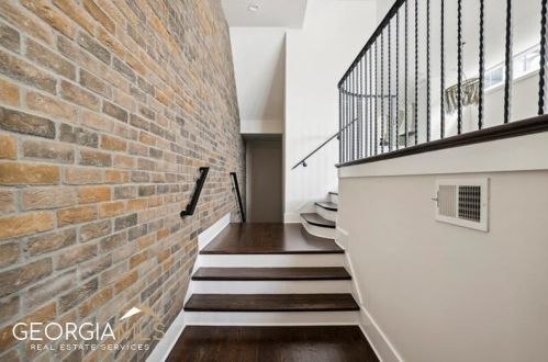 1074 Abington Ct, Atlanta GA  30319 exterior