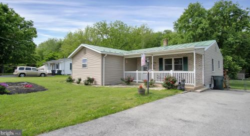 1119 Pine Rd, Carlisle, PA 17015-9352