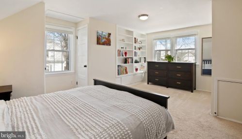 10159 Sutherland Rd, Silver Spring MD 20901-2236 exterior