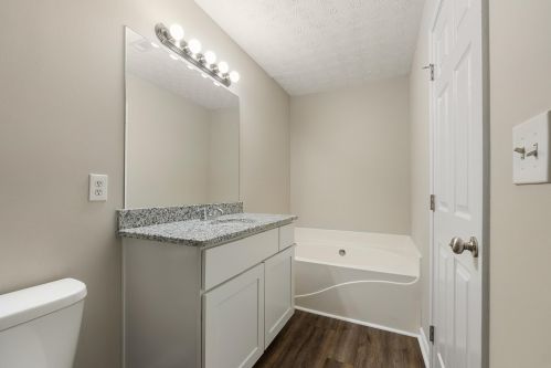 127 Hillcrest Dr, Stockbridge GA  30281-1762 exterior