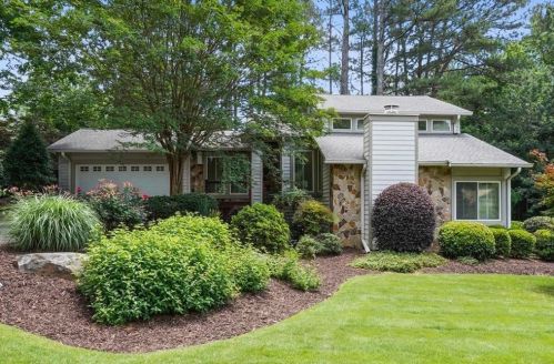 976 Muirfield Dr, Marietta, GA 30068-2644