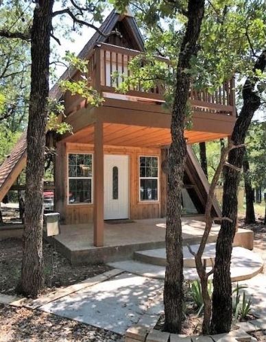 1548 Lark Ct, Azle, TX 76020-4526