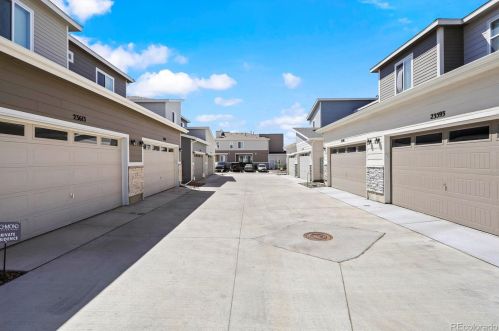 23611 5th Dr, Aurora CO  80018 exterior