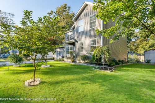 126 Dennis Ave, Browns Mills, NJ 08015-1951
